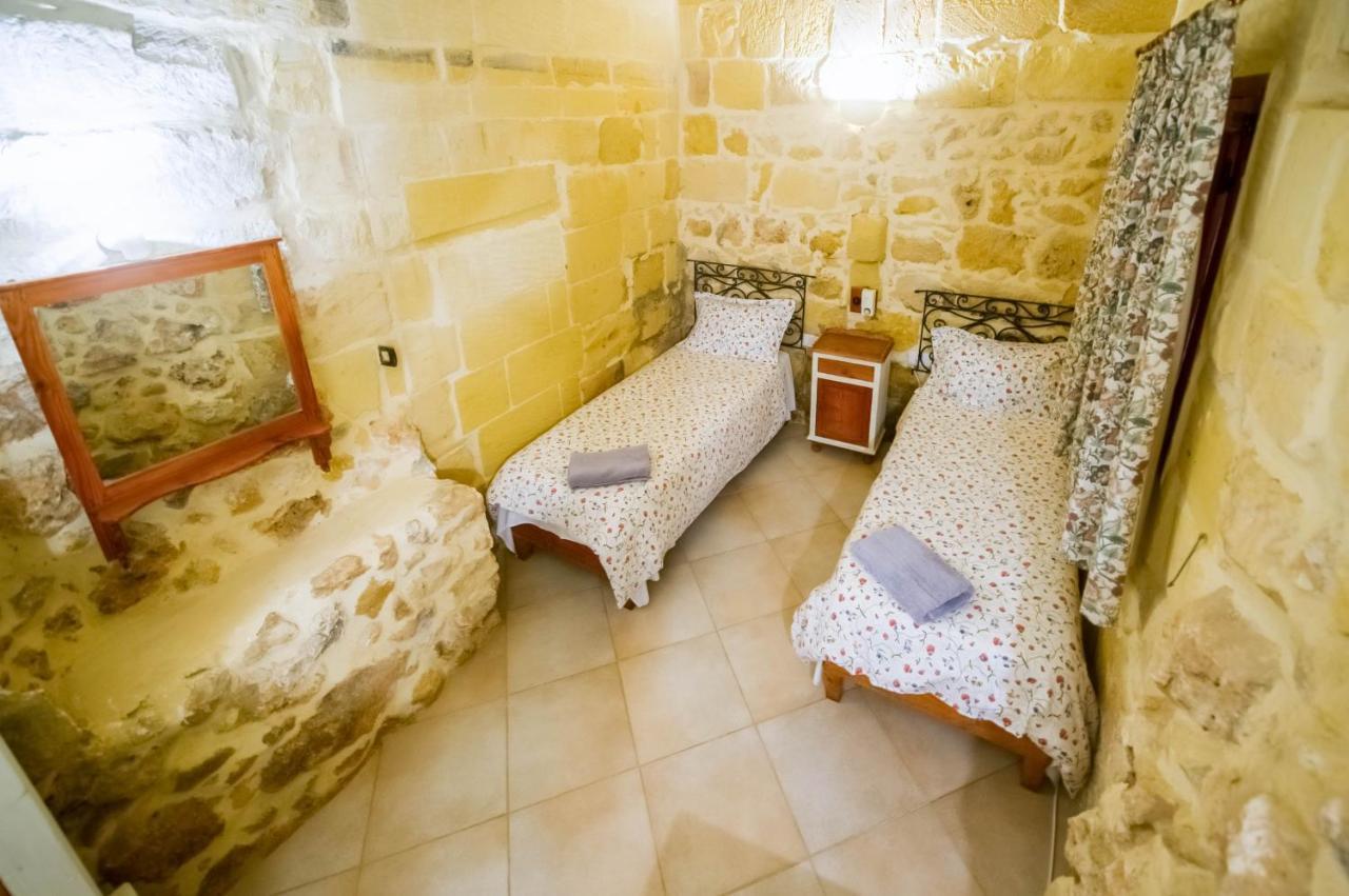 Steves Villas Villa ta Rosi Xagħra Esterno foto